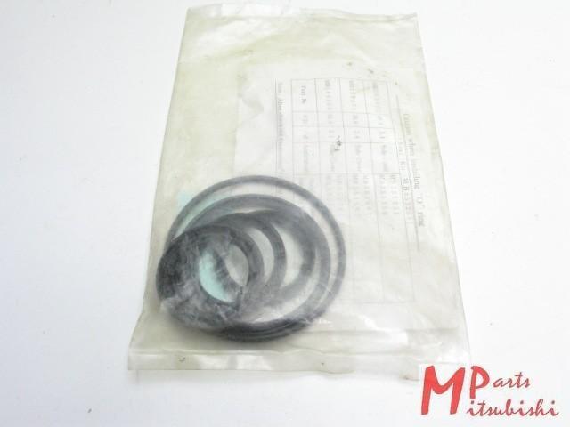 Dichtungssatz Sektorwelle Lenkgetriebe, OEM Mitsubishi, Neu, Mitsubishi Pajero L040G/L140G,, MB553255