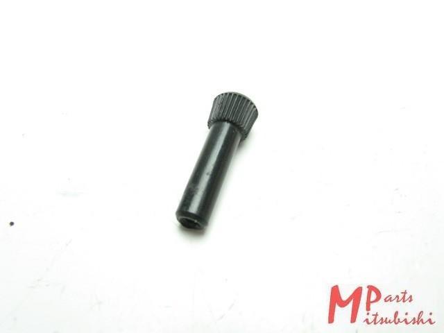 Knopf Tageskilometerzähler, OEM Mitsubishi, Neu, Mitsubishi Galant E30A,, MB562621