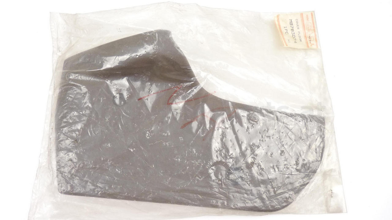 Verkleidung seitlich rechts Mittelkonsole, OEM Mitsubishi, Neu, Mitsubishi Space Runner N10/20W, MB783074