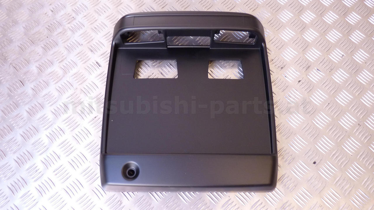 Zierblende Kennzeichenaufnahme Hecktür, OEM Mitsubishi, Neu, Pajero V60/70W,, MR526993, MR416417, MR526992
