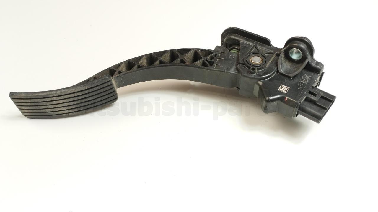 Gaspedal, Pedalwertgeber, OEM Mitsubishi, Gebraucht, Mitsubishi Lancer CX0A/CY0A/CZ4, 1600A102, MN101544