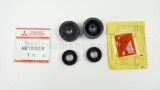 Manschette & Staubkappe Satz Radbremszylinder, OEM Mitsubishi, Neu, Mitsubishi Lancer C10/3V, Pajer, 4610A076, MB193624
