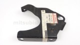 Halter links Stossfänger hinten, OEM Mitsubishi, Neu, Mitsubishi Pajero V20/40W,, MB679657
